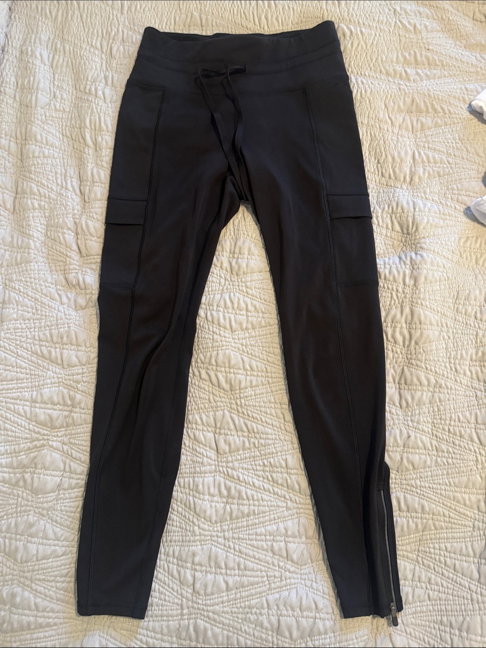 Athleta Black Rainier Cargo Tight Leggings